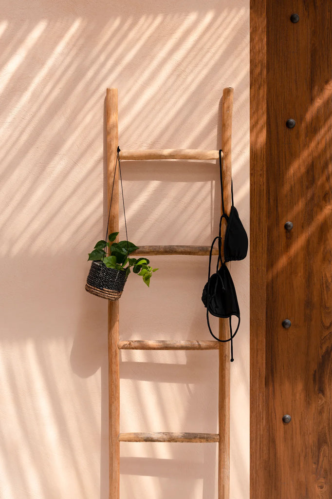 The Banana Leaf Plant Hanger - Natural Black