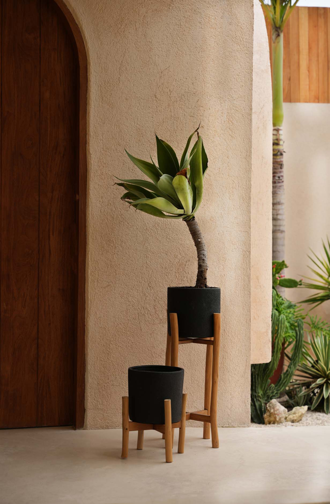 The Charcoal Low Planter - Black Natural - S