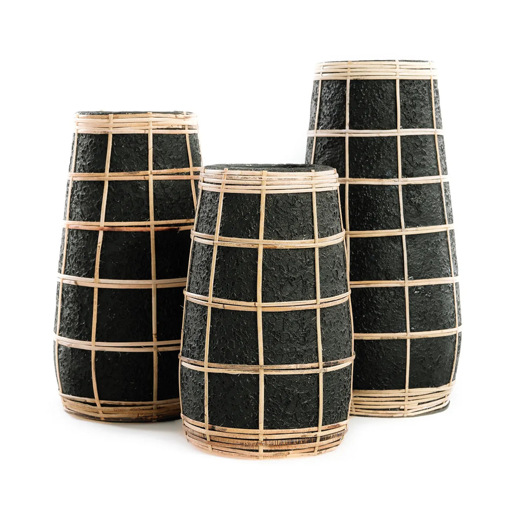 The Cutie Vase - Black Natural - L