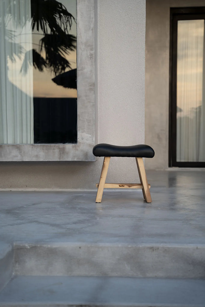 The Suar Stool with Leather