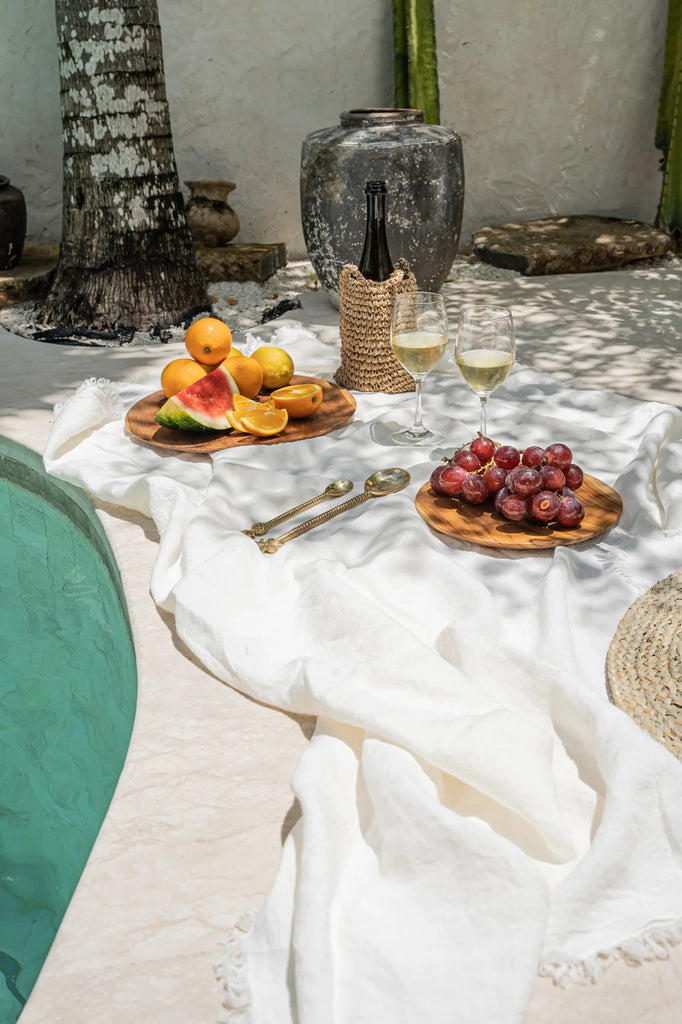 The Table Linen - White - 150x250